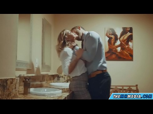 ❤️ Kui rinnakas blondiin võrgutab sind avalikus tualettruumis ❤❌ Sluts at us et.high-pass.ru